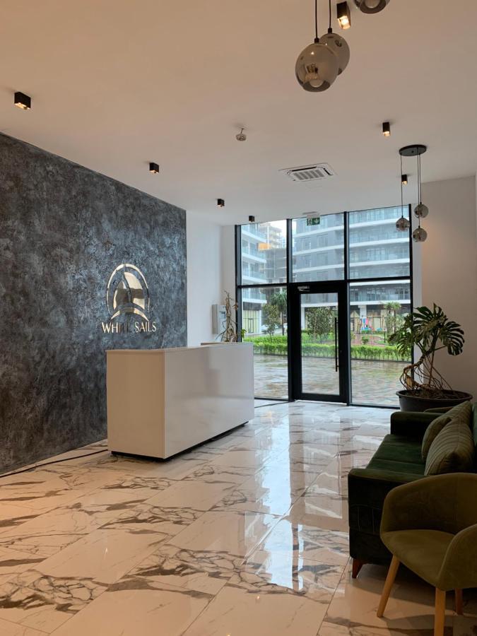 White Sails Apartment Батуми Екстериор снимка